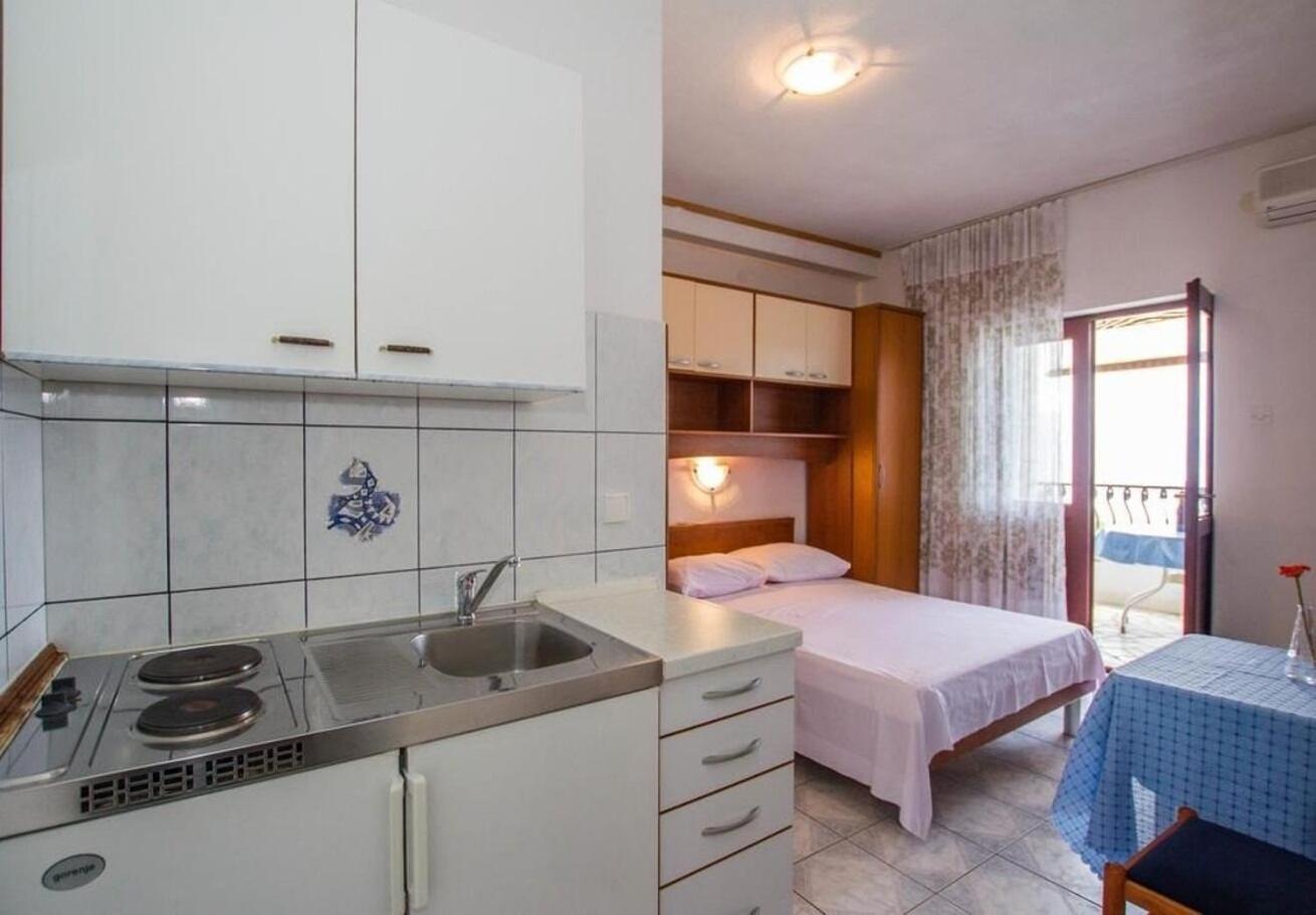 Apartments Juri Sućuraj Exterior foto