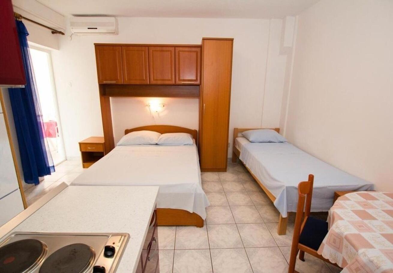 Apartments Juri Sućuraj Exterior foto